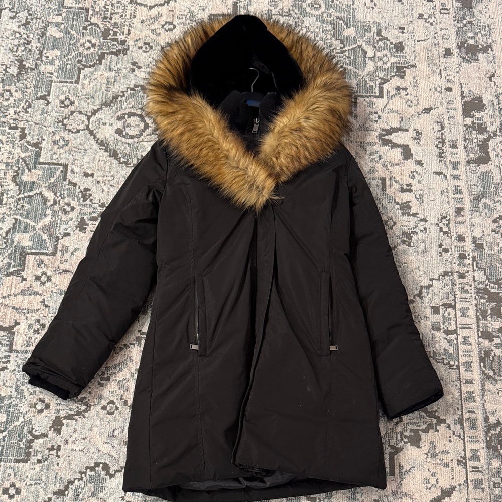 Babaton Black Puffer Coat with Faux Fur Trim Aritzia